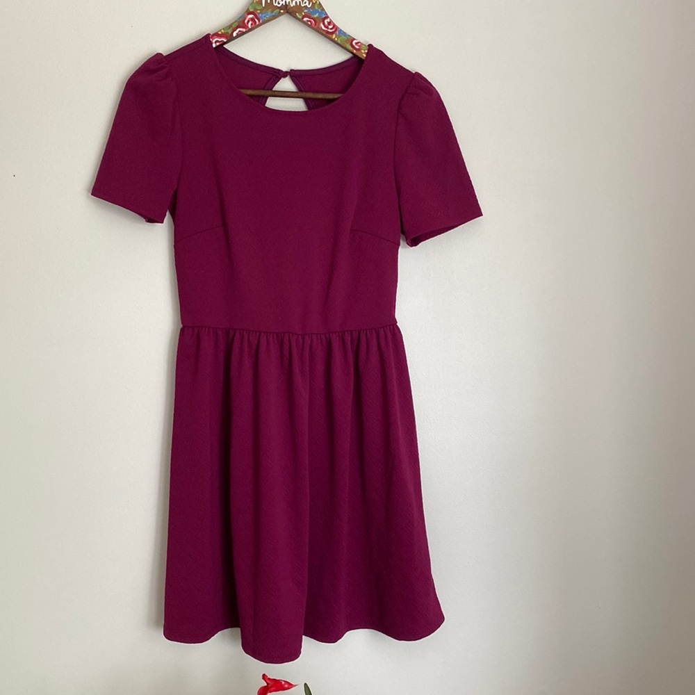 Forever 21 fushia midi dress size med.